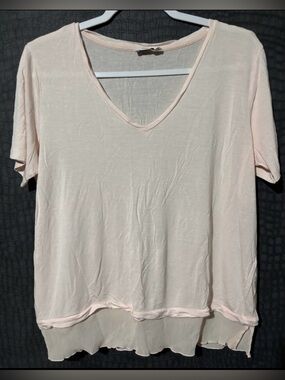 Vince short sleeve v neck thin top ✨